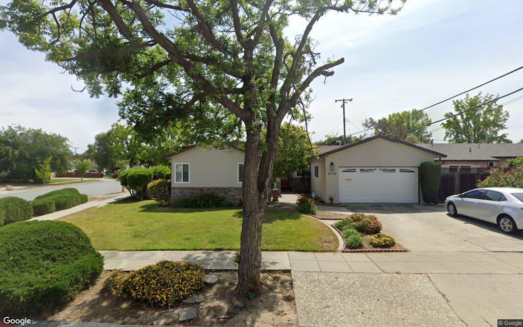654 Brentwood Drive - Google Street View